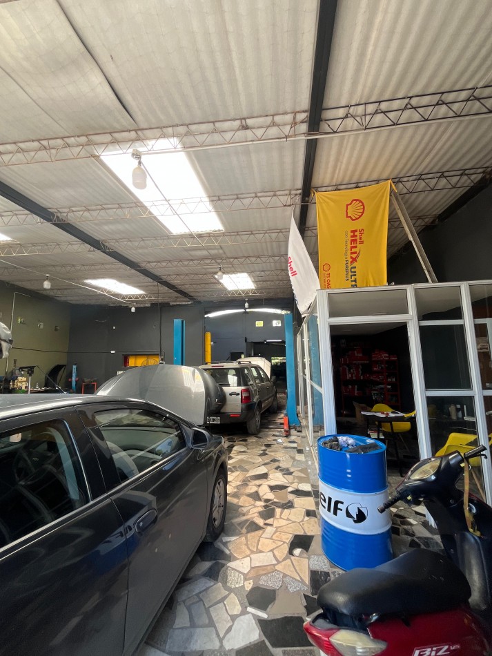 IMPORTANTE INMUEBLE EN YERBA BUENA EN CONSTANCIO VIGIL AL 2.300 A METROS DE AVENIDA SOLANO VERA DE 1300 M2