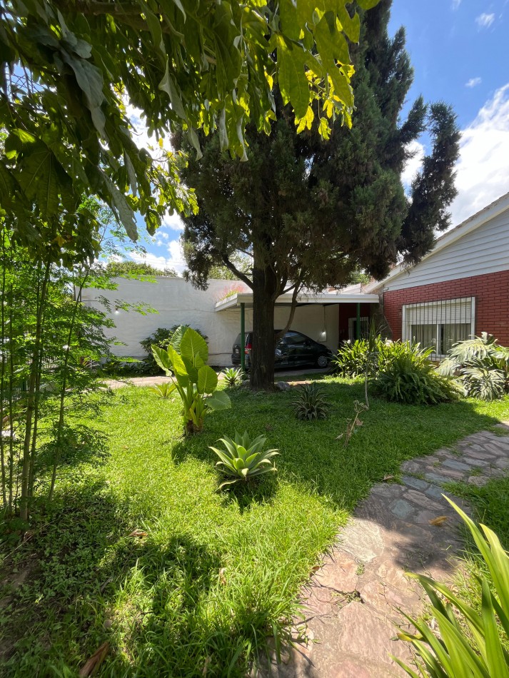 IMPORTANTE INMUEBLE EN YERBA BUENA EN CONSTANCIO VIGIL AL 2.300 A METROS DE AVENIDA SOLANO VERA DE 1300 M2