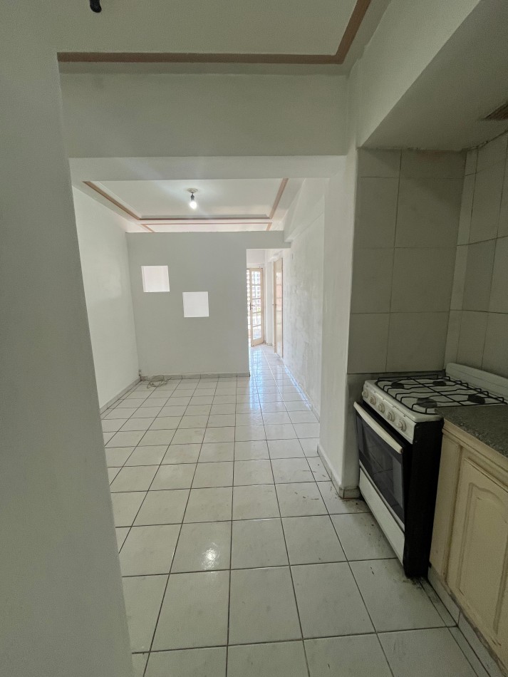 MONOAMBIENTE CON DIVISION GRAL PAZ 1000