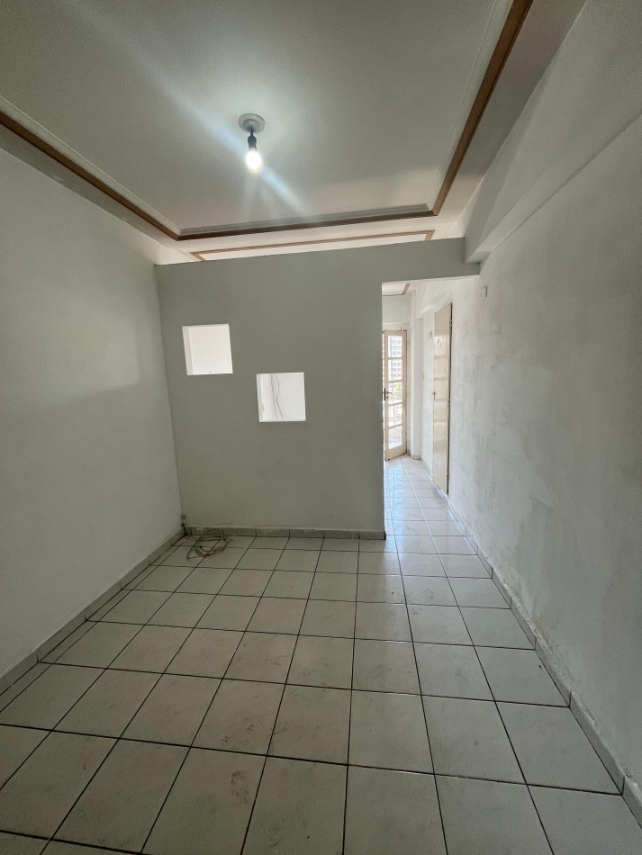 MONOAMBIENTE CON DIVISION GRAL PAZ 1000