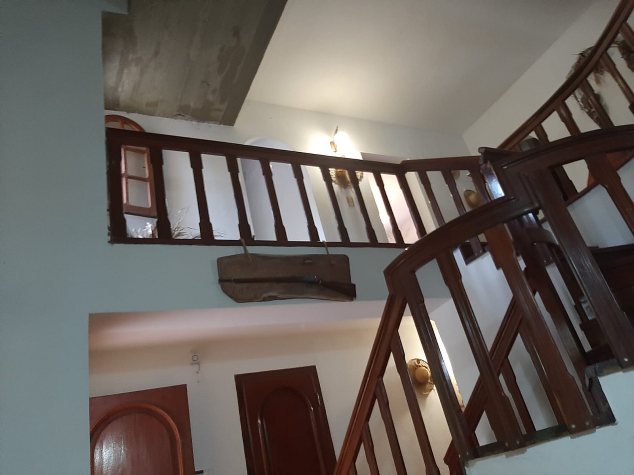 IMPORTANTE CHALET RESIDENCIAL EN LAS TERMAS DE RIO HONDO