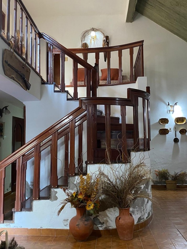 IMPORTANTE CHALET RESIDENCIAL EN LAS TERMAS DE RIO HONDO