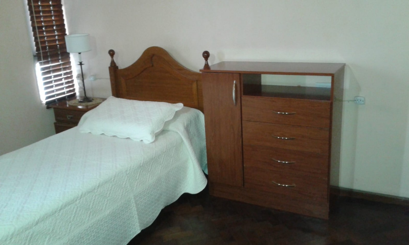 DEPARTAMENTO SEMIPISO DE TRES DORMITORIOS EN 24 DE SETIEMBRE Y LAS HERAS CON TERRAZA 