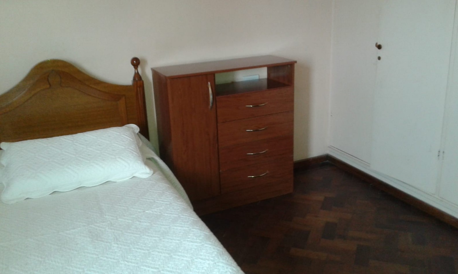 DEPARTAMENTO SEMIPISO DE TRES DORMITORIOS EN 24 DE SETIEMBRE Y LAS HERAS CON TERRAZA 