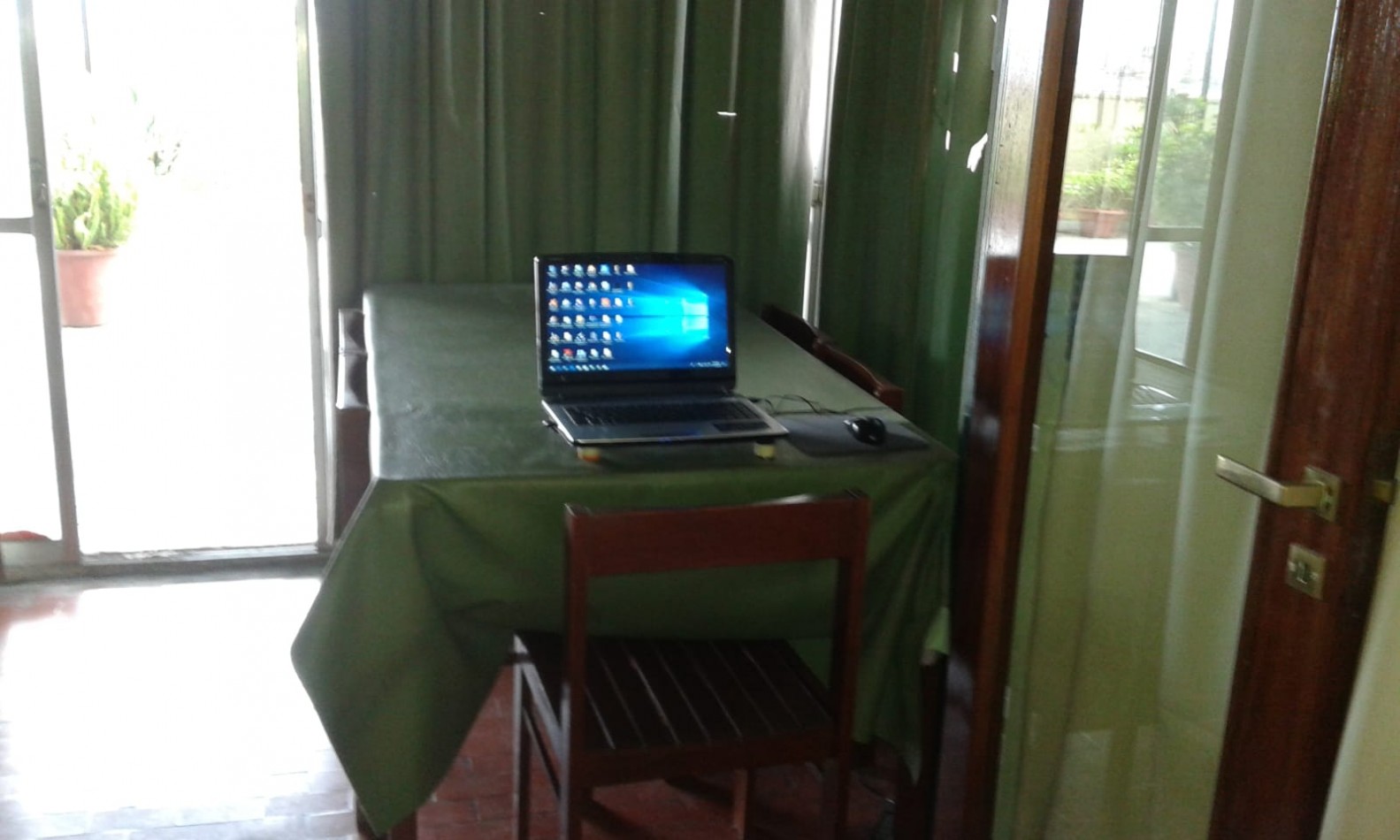 DEPARTAMENTO SEMIPISO DE TRES DORMITORIOS EN 24 DE SETIEMBRE Y LAS HERAS CON TERRAZA 