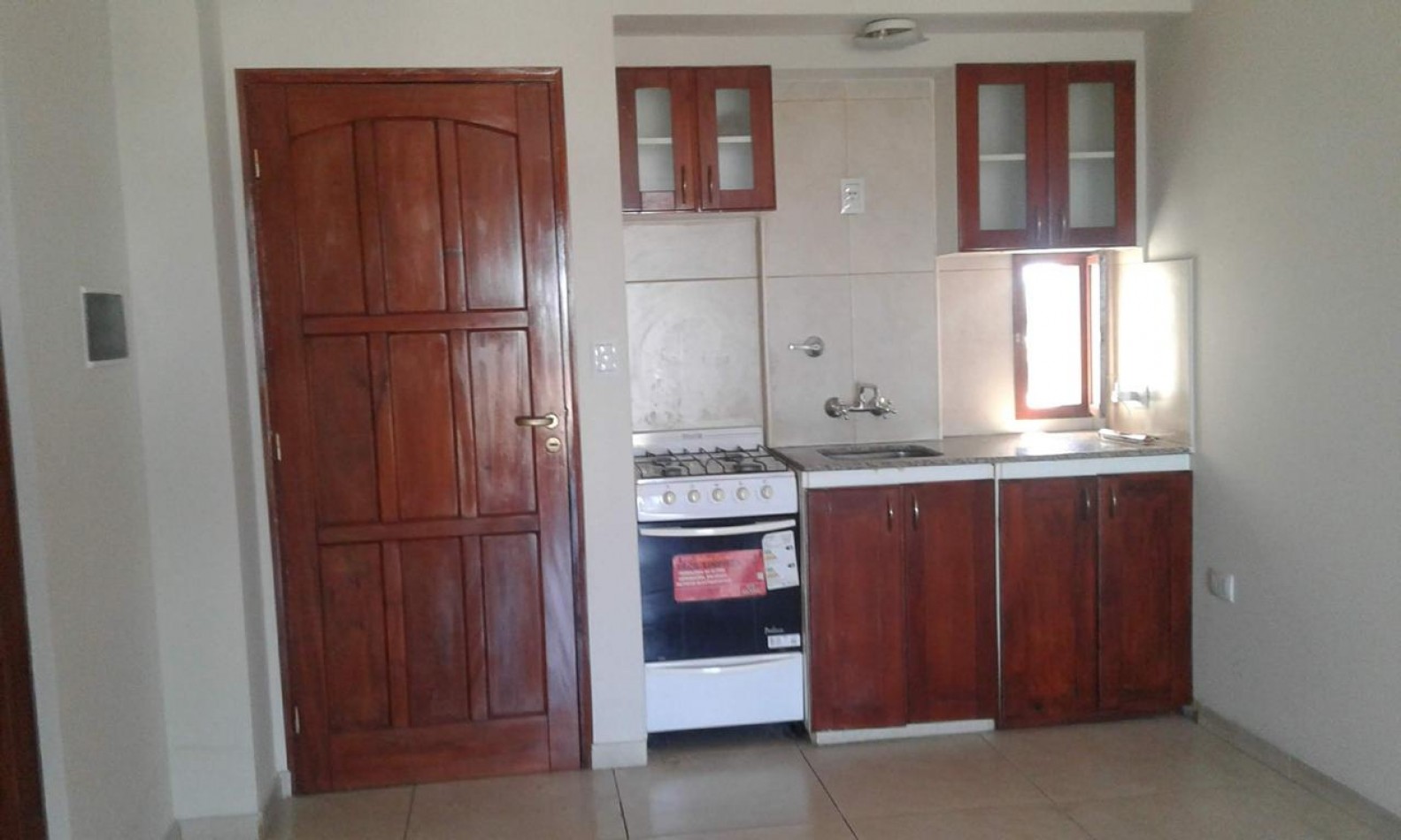 MONOAMBIENTE CON BALCON EN AVENIDA BELGRANO 2.371