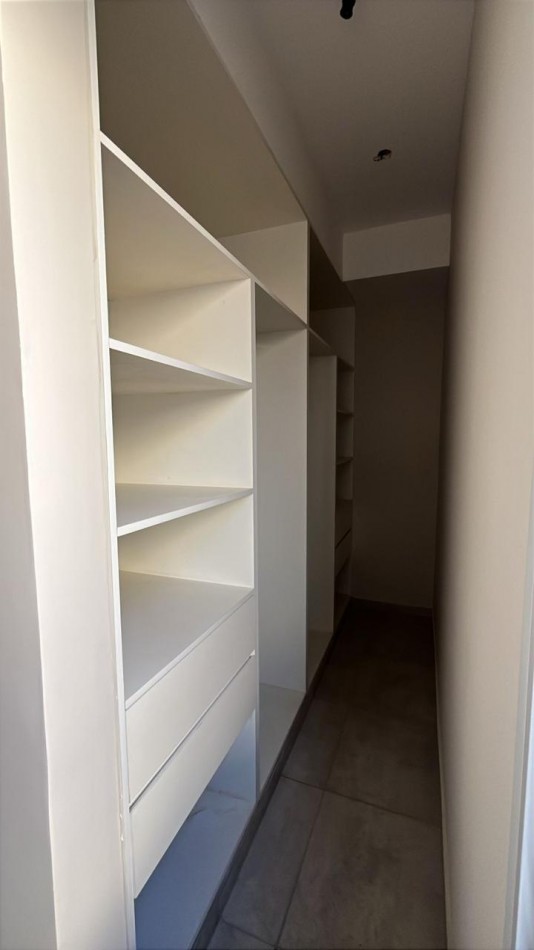 CASA DE TRES DORMITORIOS EN BARRIO CERRADO AYRES LOFT EN YERBA BUENA