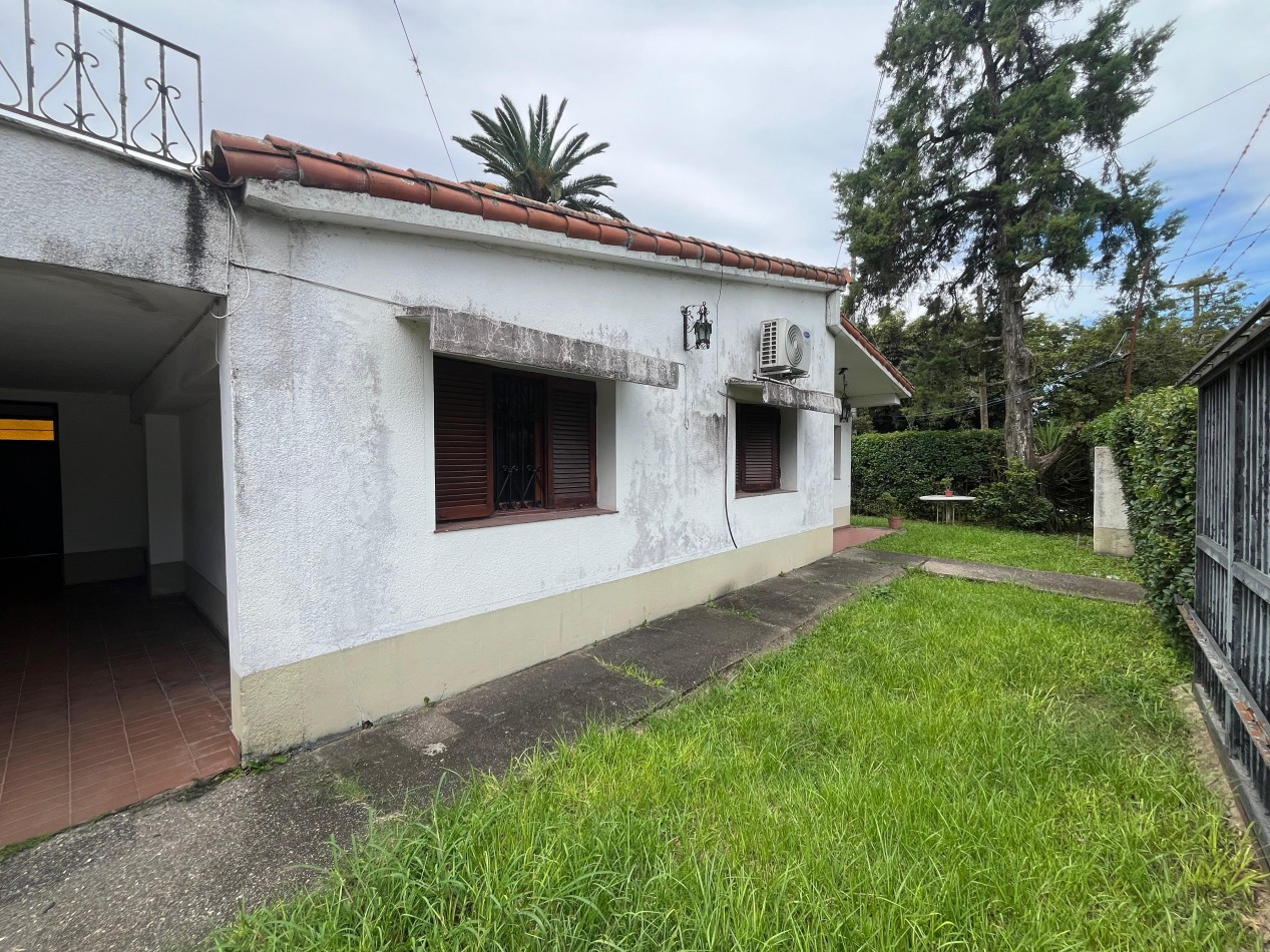 CASA DE TRES DORMITORIOS EN SALAS Y VALDEZ Y PANAMA YERBA BUENA