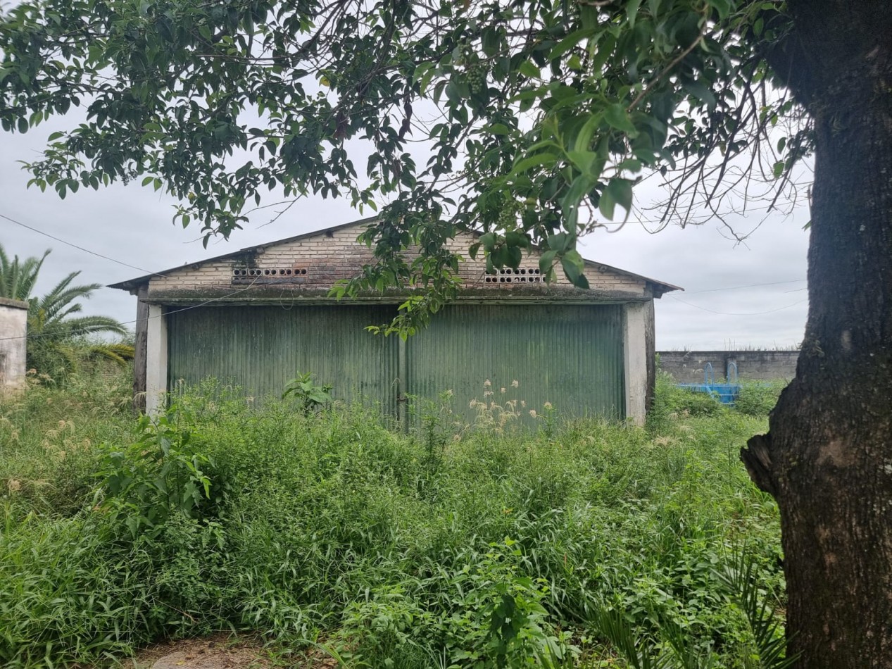 CASA EN  FINCA LOLITA AGUILARES CON GALPONES A REMODELAR