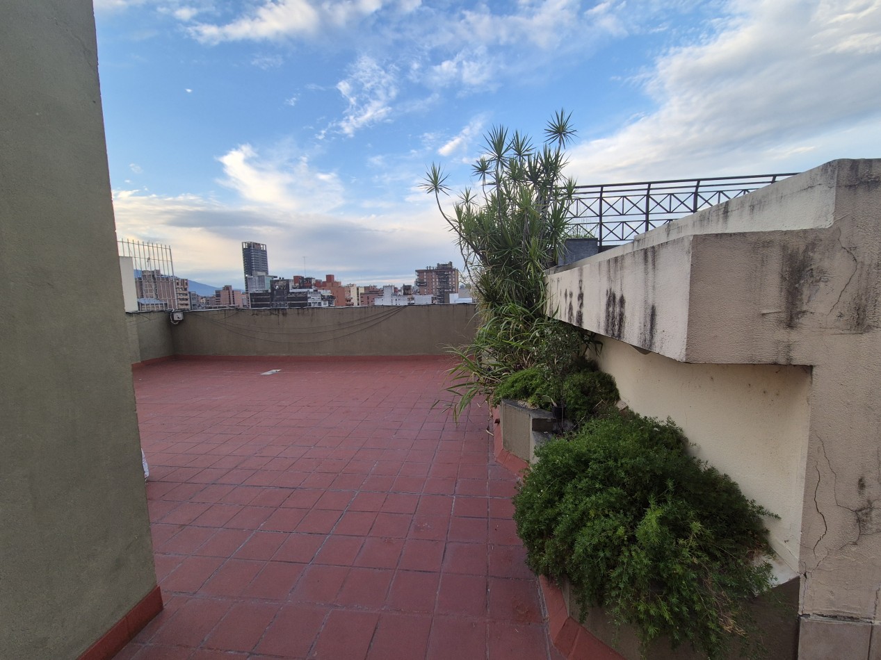 DEPARTAMENTO DE TRES DORMITORIOS CON DEPENDENCIA APTO CREDITO Y COCHERA EN SAN LORENZO AL 700