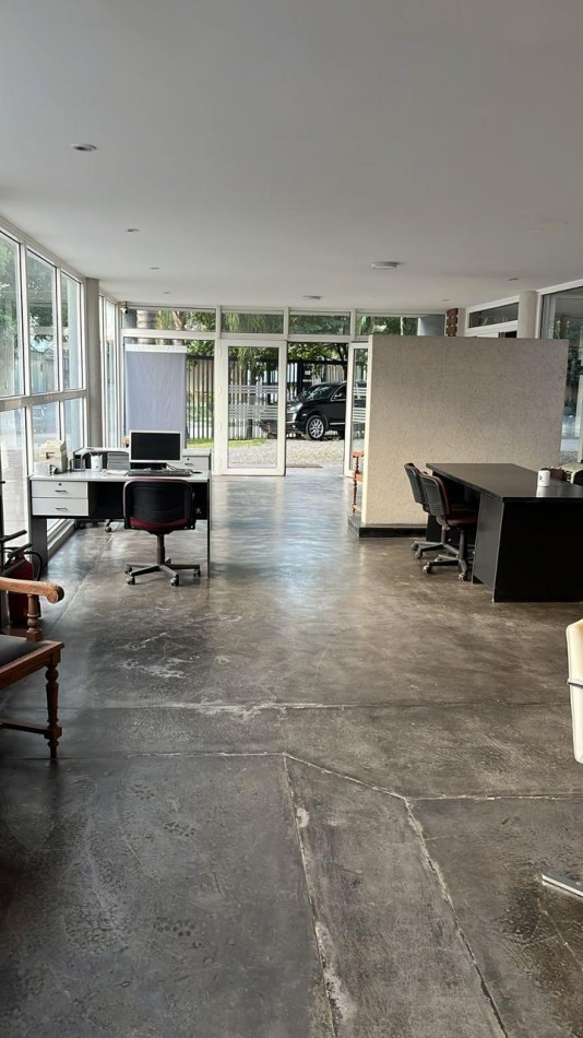 IMPORTANTE INMUEBLE COMERCIAL EN YERBA BUENA DEPOSITO CON OFICINAS 