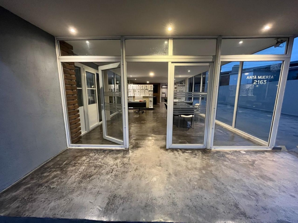 IMPORTANTE INMUEBLE COMERCIAL EN YERBA BUENA DEPOSITO CON OFICINAS 