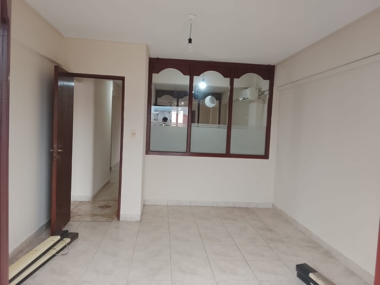 DEPARTAMENTO DE DOS DORMITORIOS EN SAN MARTIN AL 900 APTO COMERCIAL O VIVIENDA