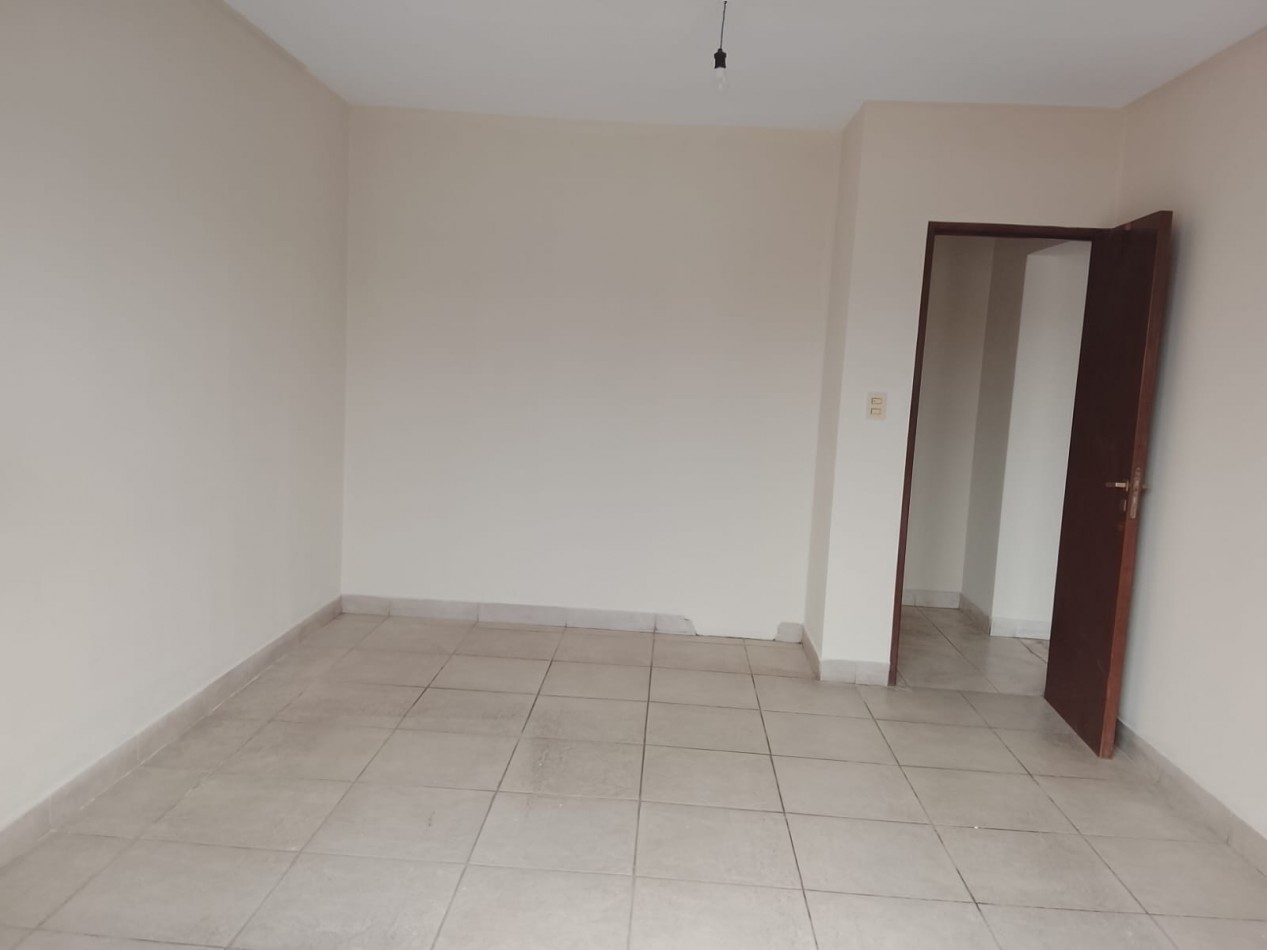 DEPARTAMENTO DE DOS DORMITORIOS EN SAN MARTIN AL 900 APTO COMERCIAL O VIVIENDA