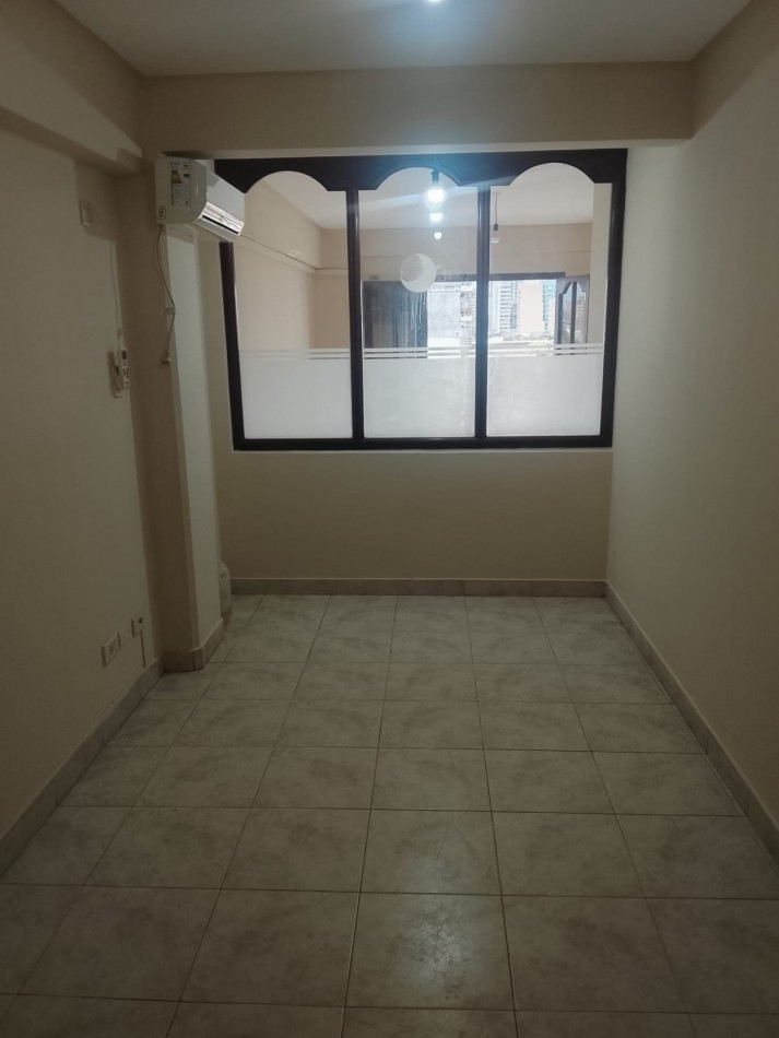 DEPARTAMENTO DE DOS DORMITORIOS EN SAN MARTIN AL 900 APTO COMERCIAL O VIVIENDA