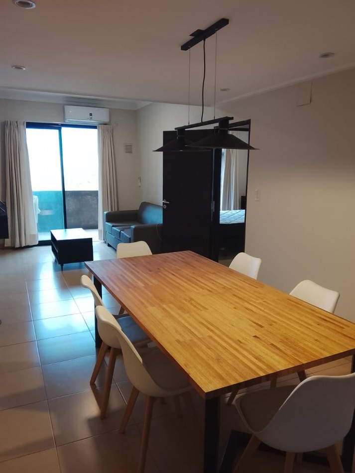 DEPARTAMENTO DE DOS DORMITORIOS AMOBLADO FRENTE A PLAZA ALBERDI CON AMENITIES