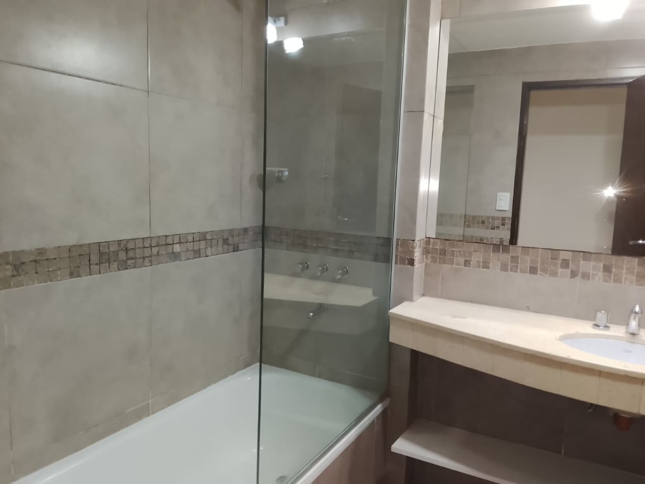 DEPARTAMENTO DE DOS DORMITORIOS AMOBLADO FRENTE A PLAZA ALBERDI CON AMENITIES