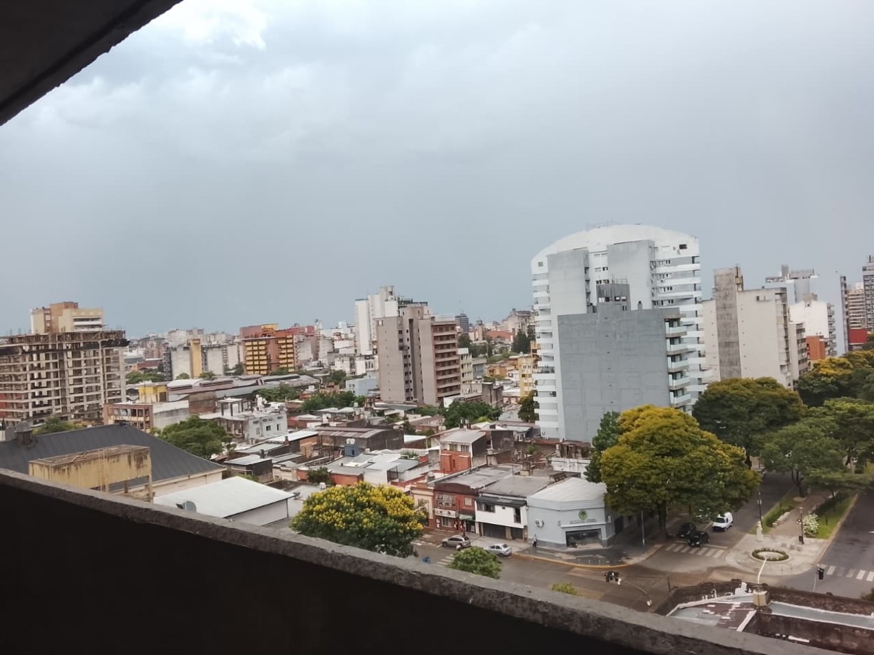 DEPARTAMENTO DE DOS DORMITORIOS AMOBLADO FRENTE A PLAZA ALBERDI CON AMENITIES