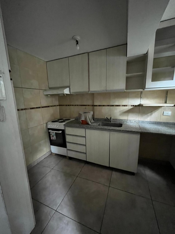 DEPARTAMENTO DE UN DORMITORIO CON BALCON EN AVENIDA MATE DE LUNA AL 2.200 EDIFICIO LA COLORADA