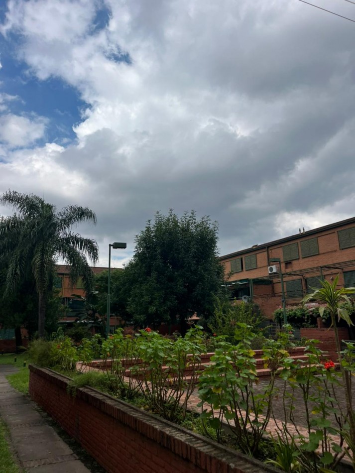 DEPARTAMENTO DE DOS DORMITORIOS CON COCHERA EN COMPLEJO GARCIA HAMILTON EN AVENIDA BELGRANO AL 3.300