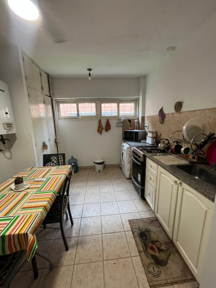 DEPARTAMENTO DE DOS DORMITORIOS CON COCHERA EN COMPLEJO GARCIA HAMILTON EN AVENIDA BELGRANO AL 3.300