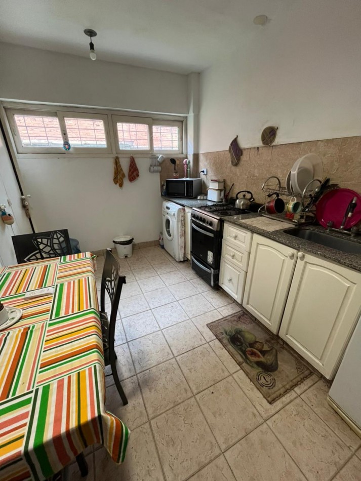 DEPARTAMENTO DE DOS DORMITORIOS CON COCHERA EN COMPLEJO GARCIA HAMILTON EN AVENIDA BELGRANO AL 3.300