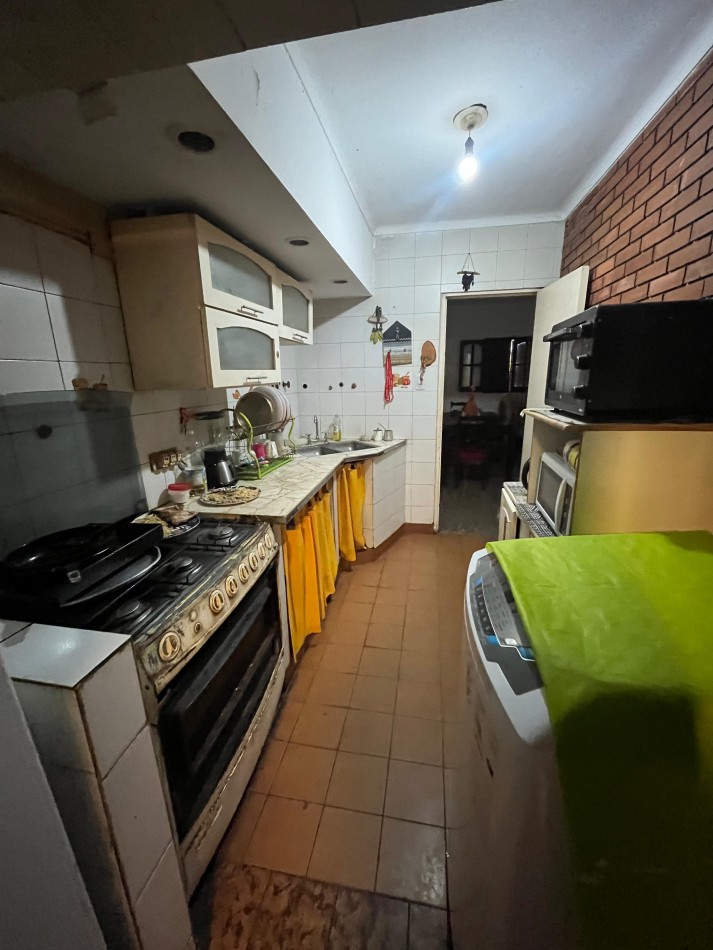 CASA EN BARRIO KENEDY APTA CREDITO CON PILETA Y QUINCHO