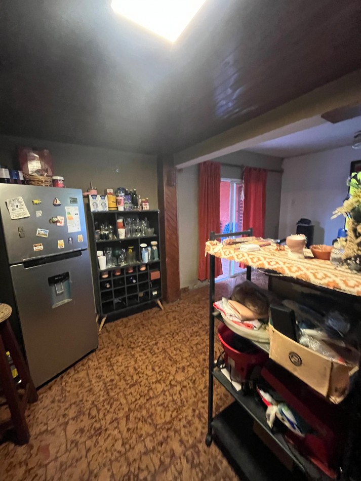 CASA EN BARRIO KENEDY APTA CREDITO CON PILETA Y QUINCHO