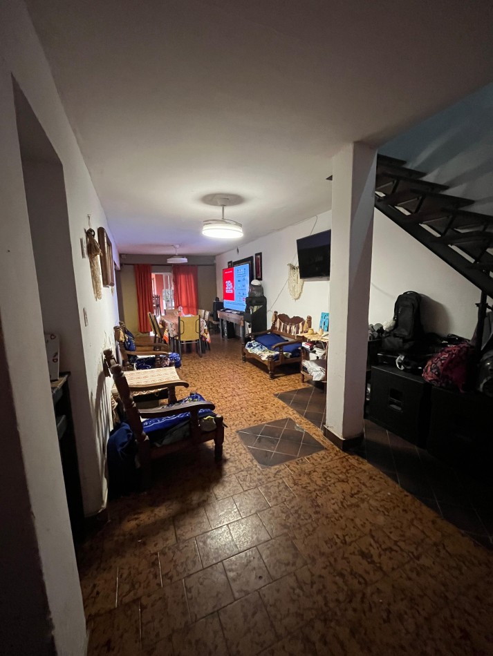 CASA EN BARRIO KENEDY APTA CREDITO CON PILETA Y QUINCHO