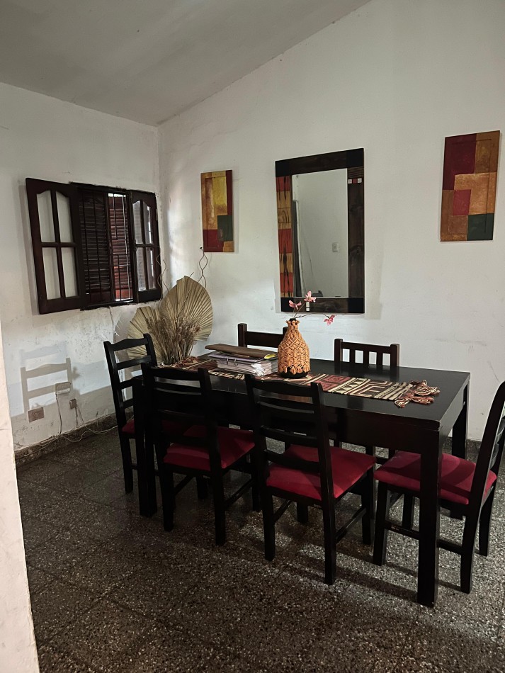 CASA EN BARRIO KENEDY APTA CREDITO CON PILETA Y QUINCHO