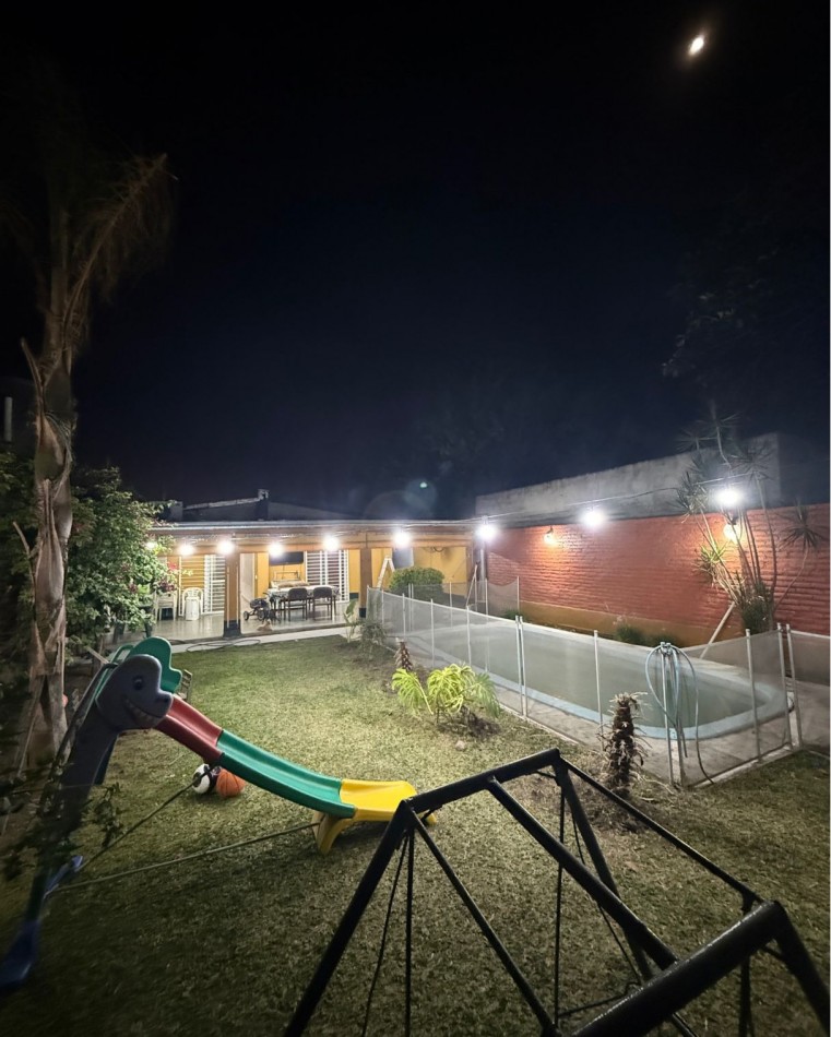 CASA EN BARRIO KENNEDY APTA CREDITO TRES DORMITORIOS CON PILETA A METROS AVENIDA AMERICA