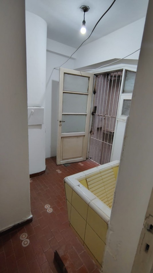 DUPLEX EN 25 DE MAYO Y CORRIENTES DE TRES DORMITORIOS APTO CREDITO