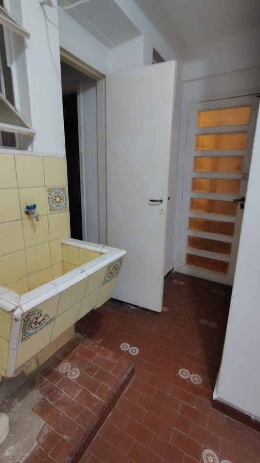 DUPLEX EN 25 DE MAYO Y CORRIENTES DE TRES DORMITORIOS APTO CREDITO