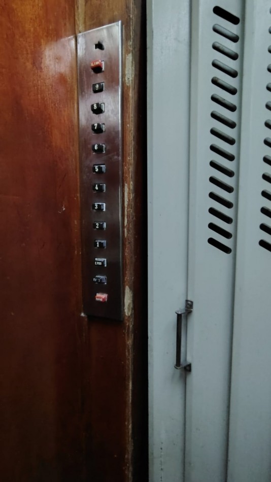 DUPLEX EN 25 DE MAYO Y CORRIENTES DE TRES DORMITORIOS APTO CREDITO