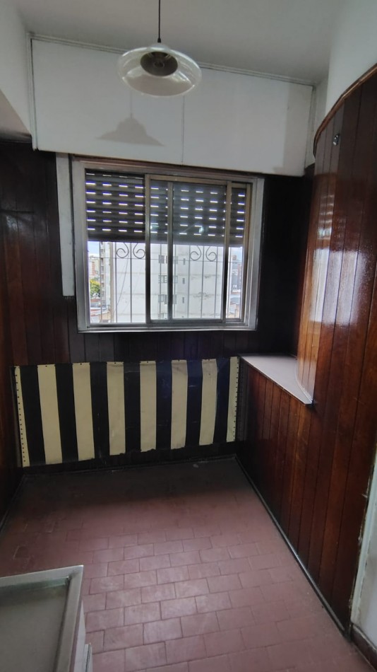 DUPLEX EN 25 DE MAYO Y CORRIENTES DE TRES DORMITORIOS APTO CREDITO