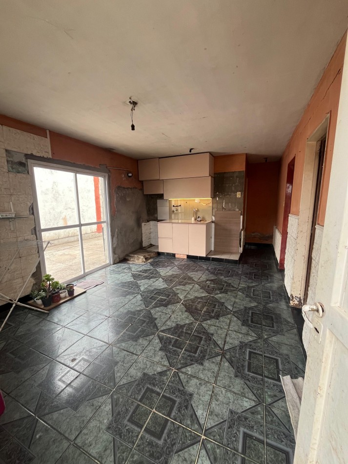 CASA EN VILLA MARIANO MORENO BARRIO SAN GABRIEL SOBRE CALLE 4 2 DORMITORIOS