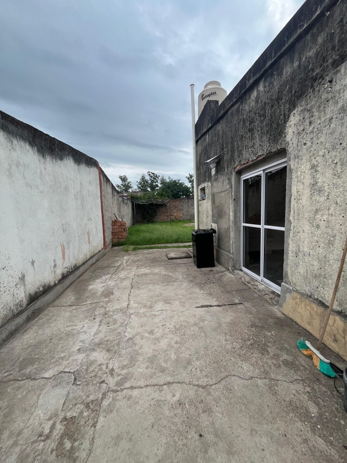 CASA EN VILLA MARIANO MORENO BARRIO SAN GABRIEL SOBRE CALLE 4 2 DORMITORIOS