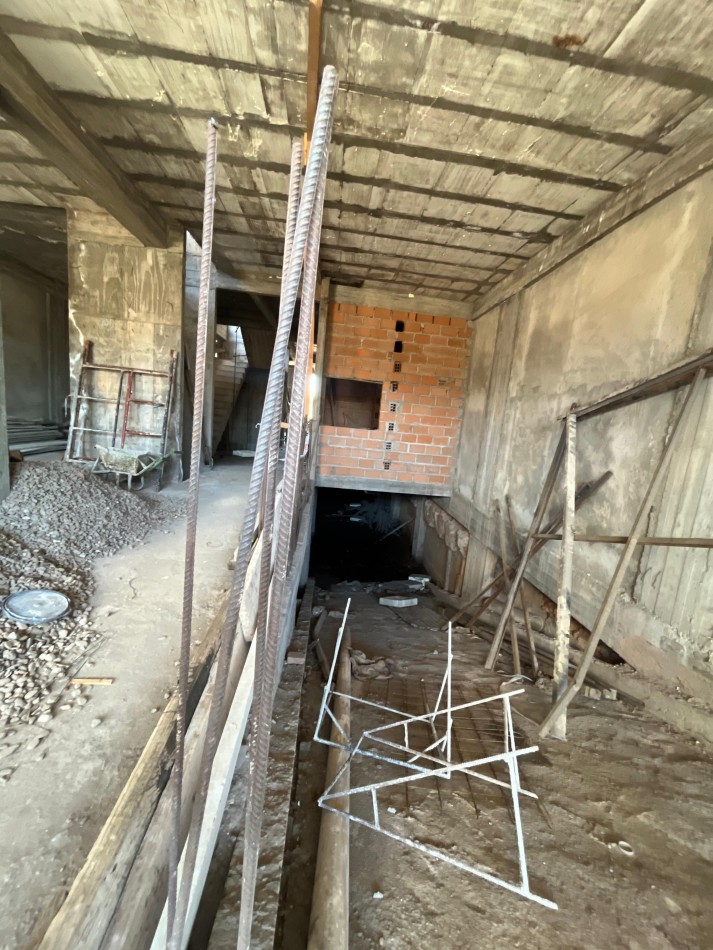 EDIFICIO A TERMINAR EN AVENIDA BELGRANO AL 1600