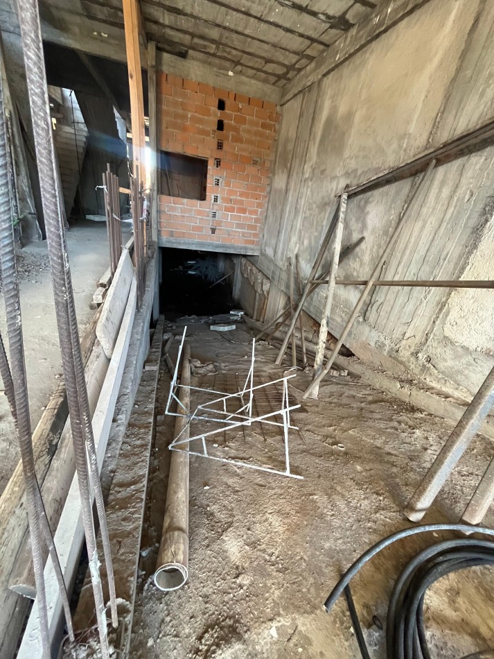 EDIFICIO A TERMINAR EN AVENIDA BELGRANO AL 1600