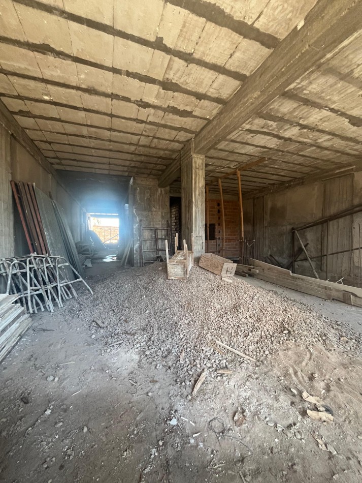 EDIFICIO A TERMINAR EN AVENIDA BELGRANO AL 1600