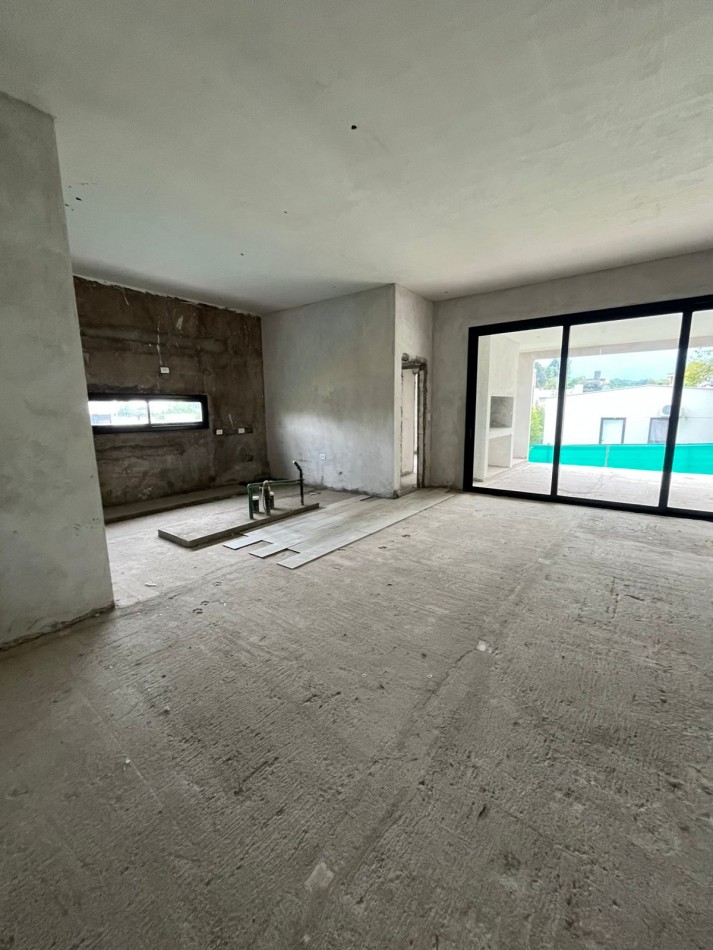 CASA EN BARRIO CERRADO LA EMILIA EN LA RINCONADA YERBA BUENA DE TRES DORMITORIOS A TERMINAR DETALLES APTA CREDITO