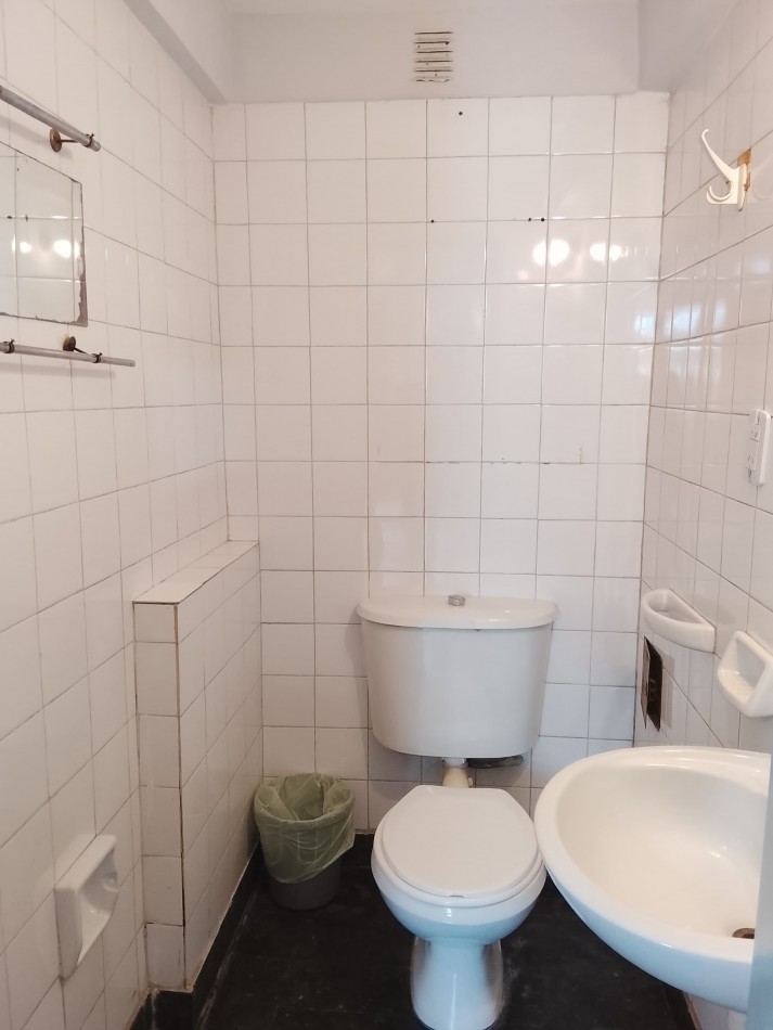 OFICINA ZONA TRIBUNALES EN PASAJE 2 DE ABRIL 380