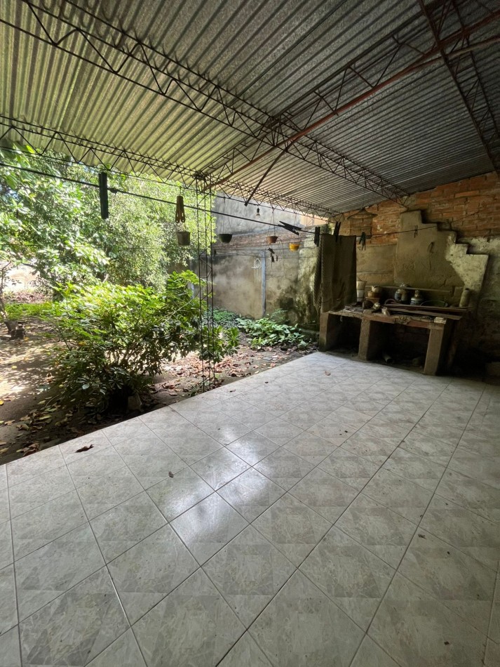 CASA EN COLOMBIA CASI AVENIDA JUAN B. JUSTO DE TRES DORMITORIOS