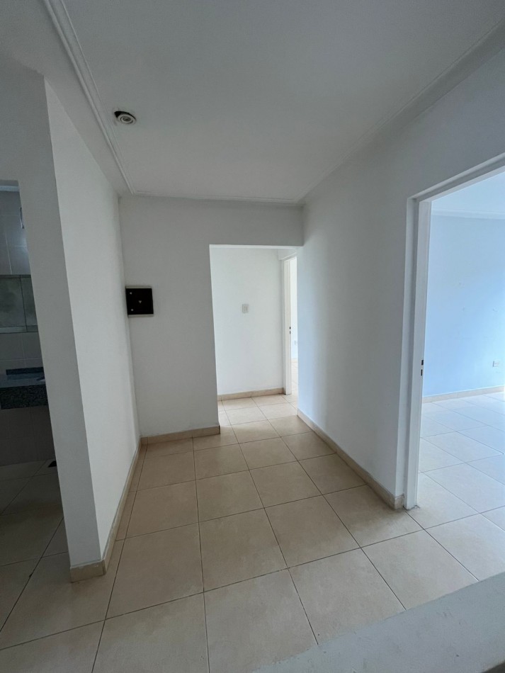 DUPLEX DE TRES DORMITORIOS CON DOS COCHERAS EN COMPLEJO CERRADO SIN EXPENSAS EN YERBA BUENA 