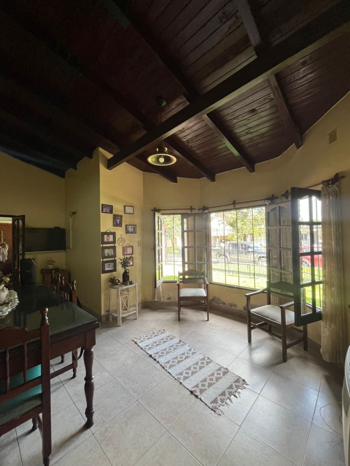 CASA DE TRES DORMITORIOS CON PILETA EN BRASIL AL 500 YERBA BUENA
