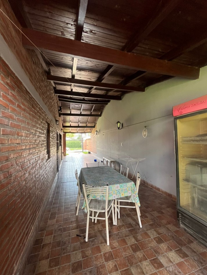 CASA DE TRES DORMITORIOS CON PILETA EN BRASIL AL 500 YERBA BUENA