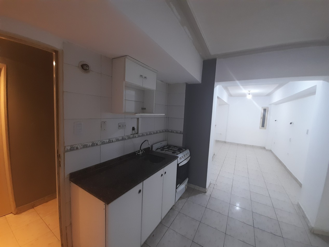 DEPARTAMENTO MONOAMBIENTE CON PATIO ENORME EN PLANTA BAJA EN LAS HERAS 441 BARRIO SUR