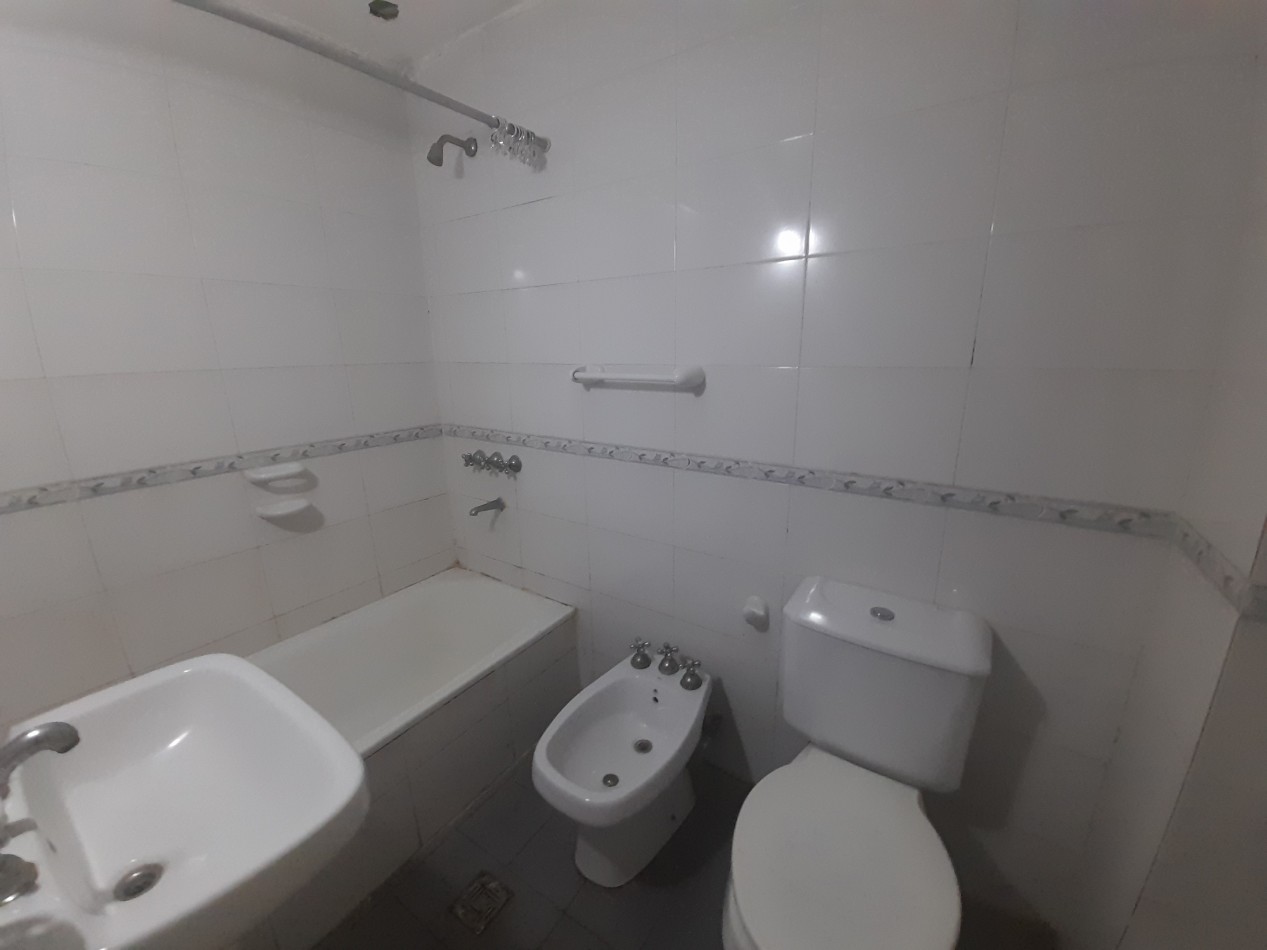 DEPARTAMENTO MONOAMBIENTE CON PATIO ENORME EN PLANTA BAJA EN LAS HERAS 441 BARRIO SUR