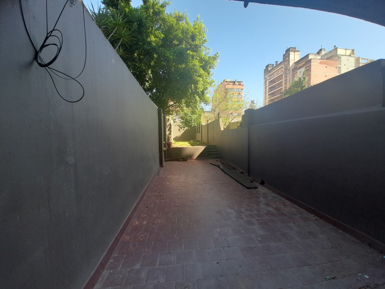 DEPARTAMENTO MONOAMBIENTE CON PATIO ENORME EN PLANTA BAJA EN LAS HERAS 441 BARRIO SUR