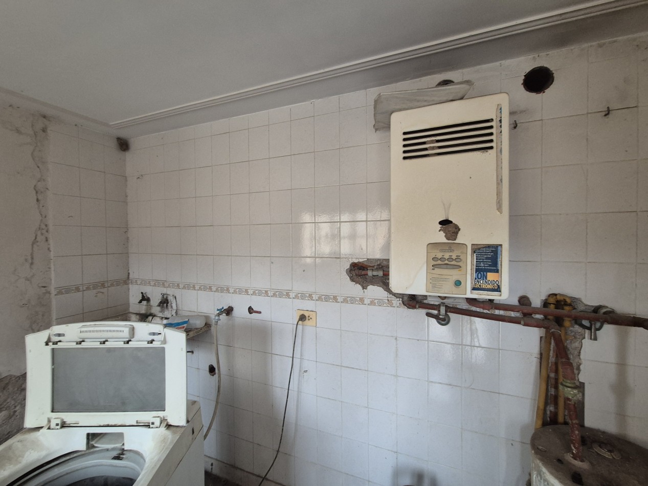 CASA A REMODELAR EN EL CORTE A METROS DE LA ROTONDA SOBRE AVENIDA ACONQUIJA AL 3000 YERBA BUENA APTA CREDITO 